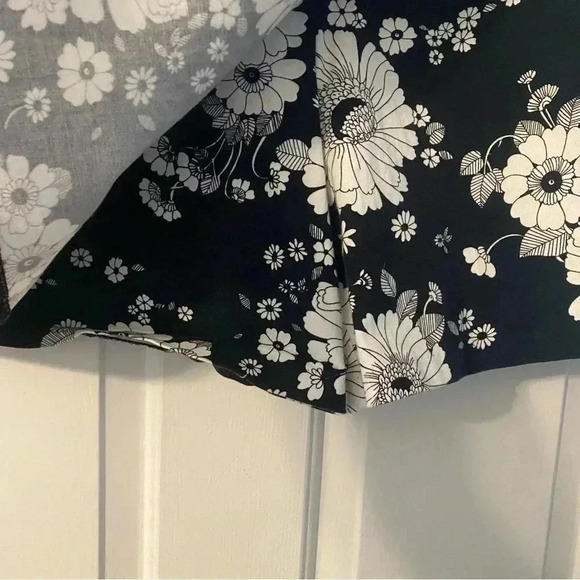 Black & White Floral Print‎ Skort by Briggs NY Women’s Size 14 - Picture 8 of 8